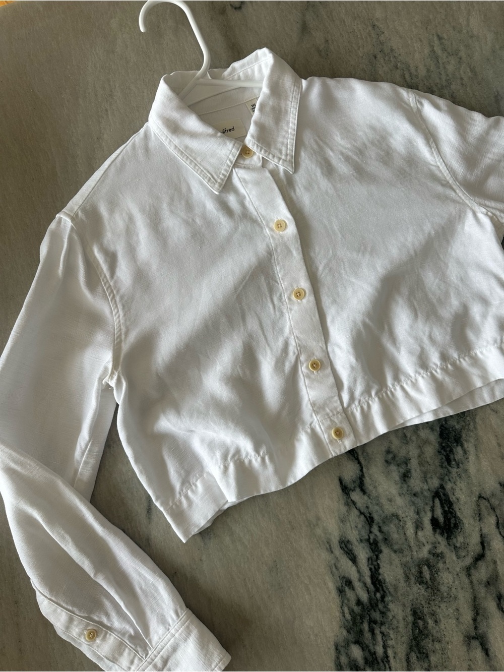 Aritzia Wilfred White Cropped Button-Front Shirt
